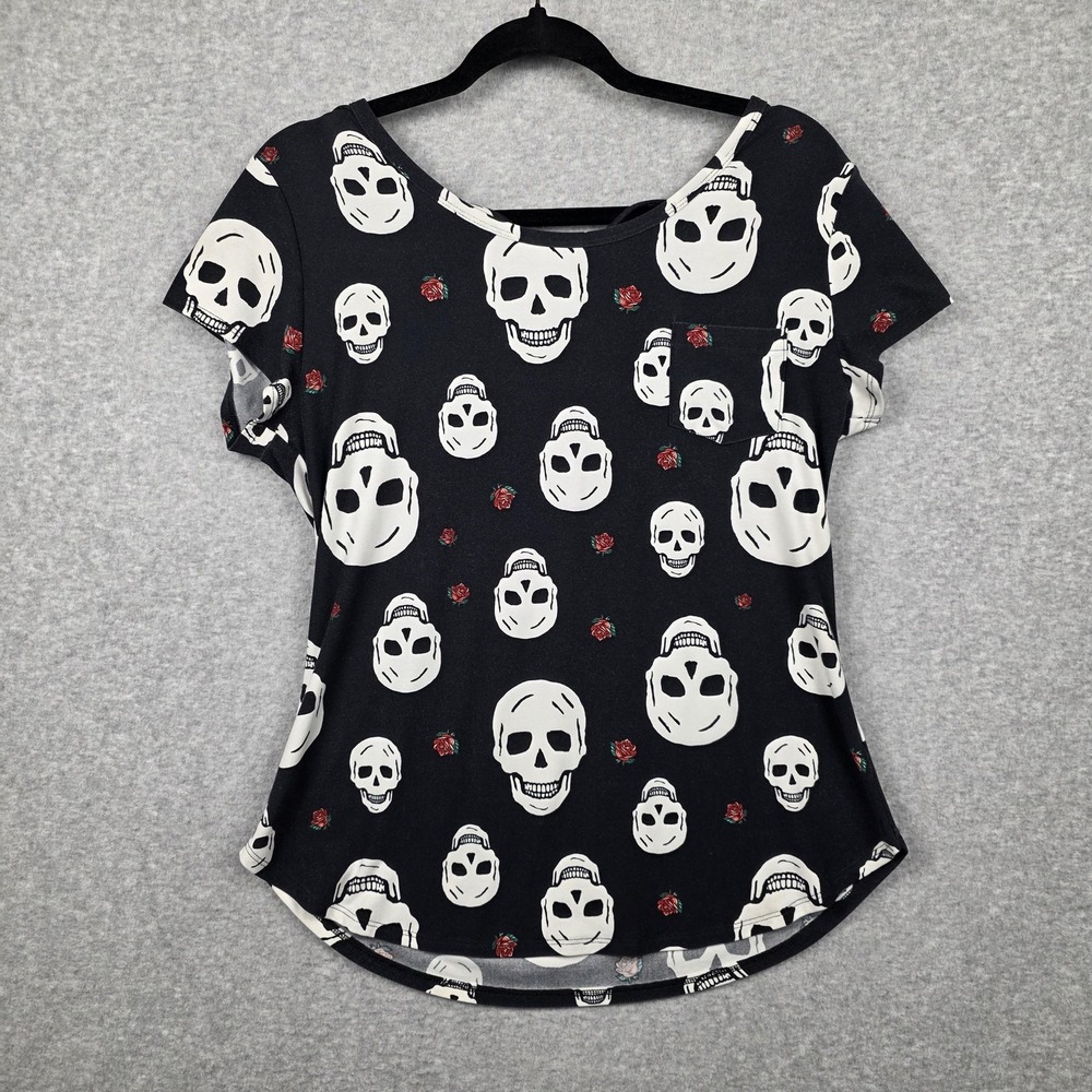 No Boundaries Shirt Teens XL Black Skull Rose Scoop Neck Short Sleeve Gothic
